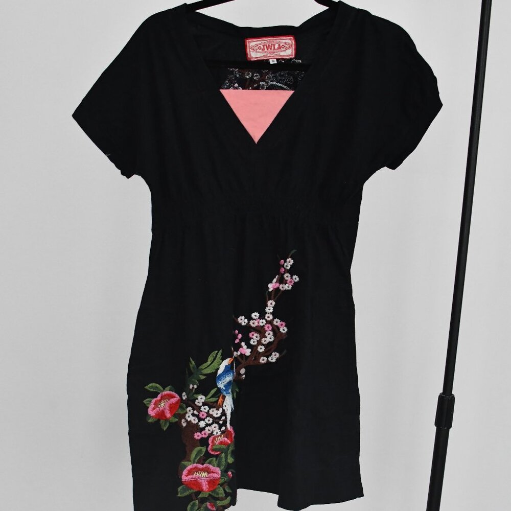 Johnny Was Black Embroidered Bird Floral V Neck Tunic Mini Dress